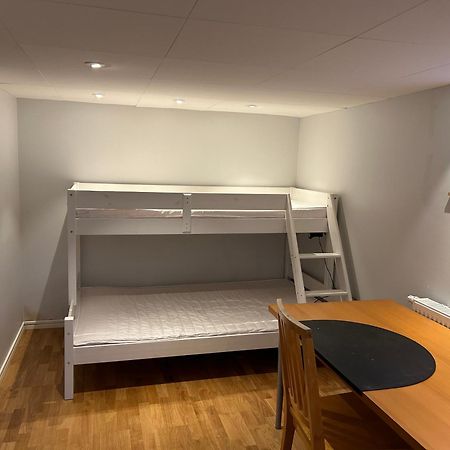 Kaellarlaegenhet Floragatan Apartment Halmstad Bagian luar foto