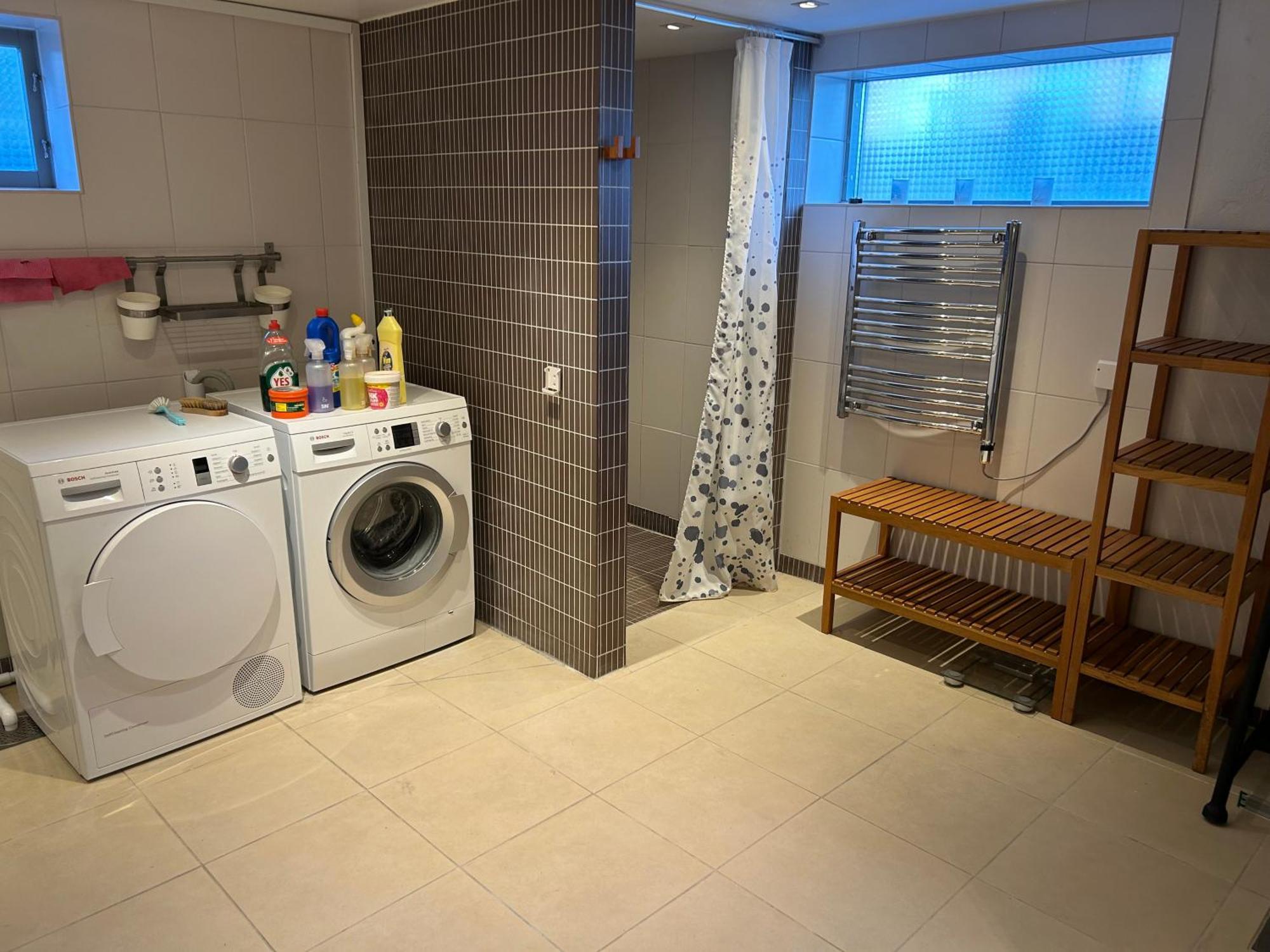 Kaellarlaegenhet Floragatan Apartment Halmstad Bagian luar foto