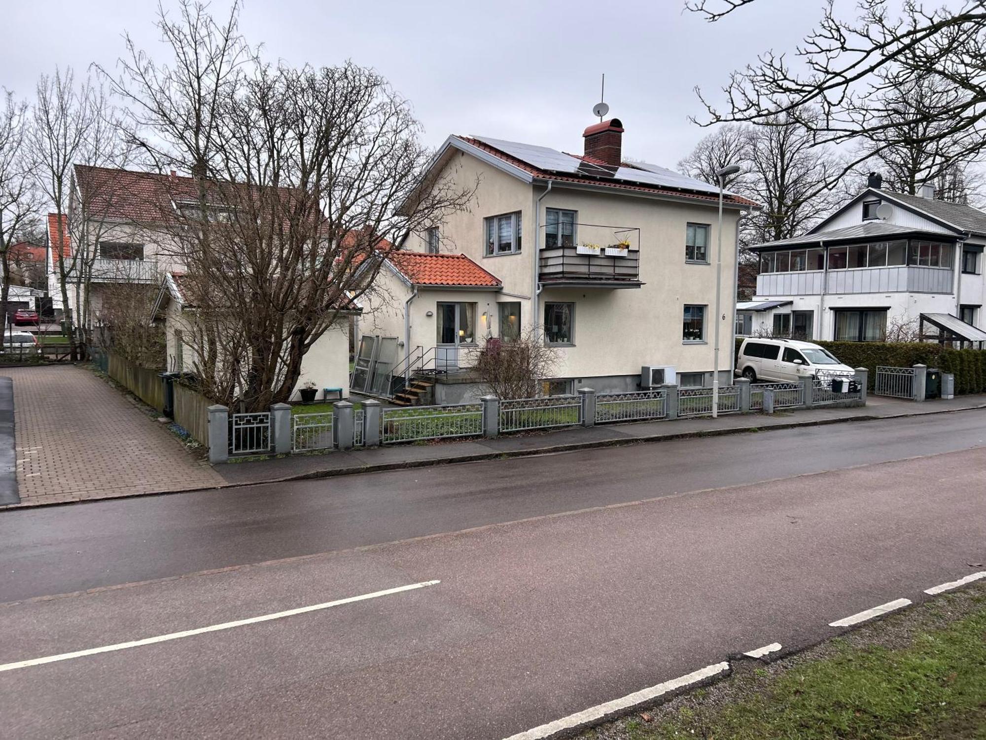 Kaellarlaegenhet Floragatan Apartment Halmstad Bagian luar foto